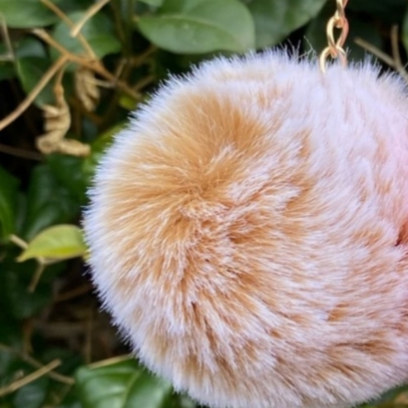 Puff Ball Keychain Gold key ring and chain in Mauve Pink listing one keychain - Picture 6 of 9